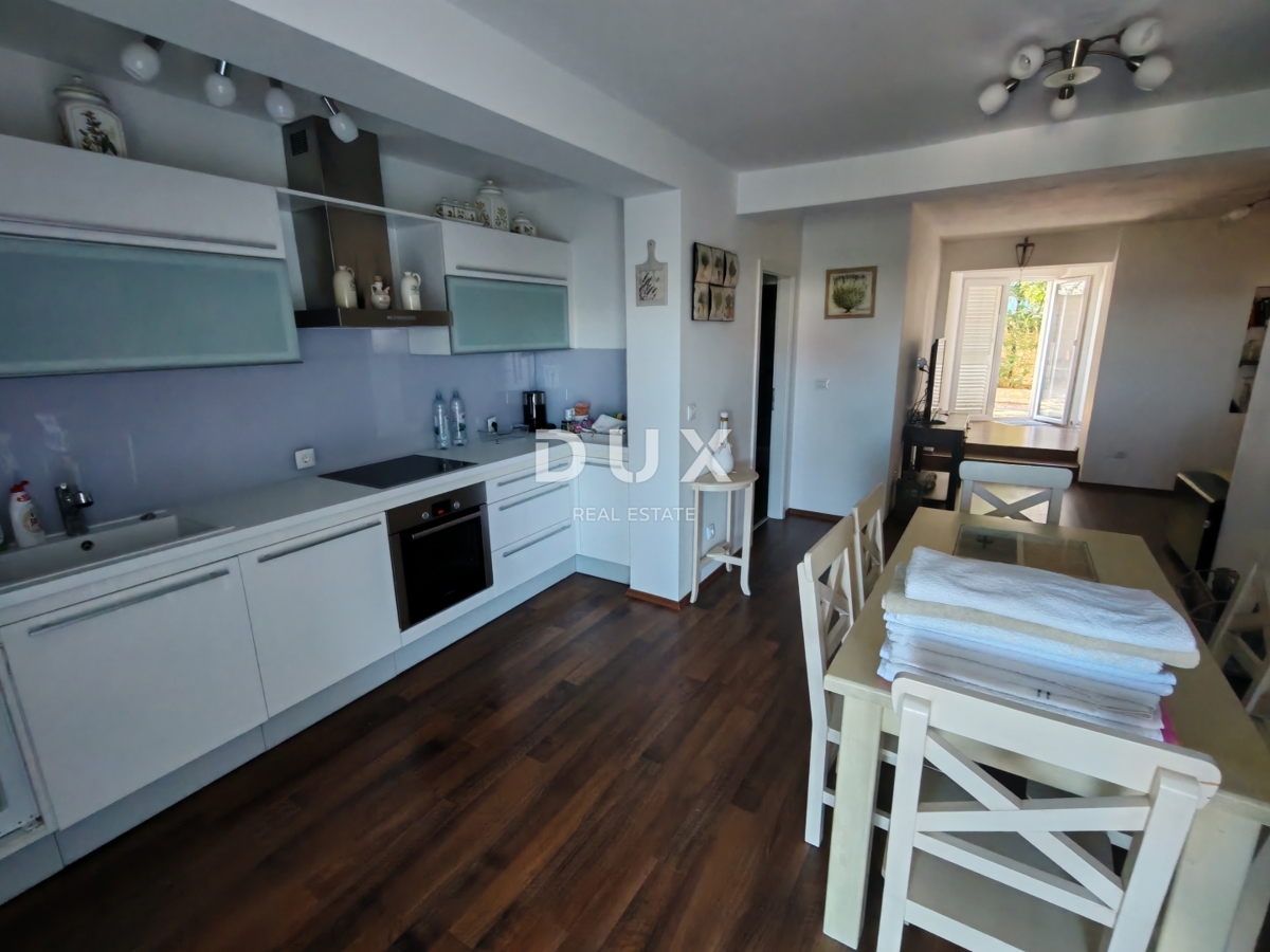 ZADAR, PETRČANE - Casa con 3 ampi appartamenti e una splendida vista sul mare! Punta Skala!