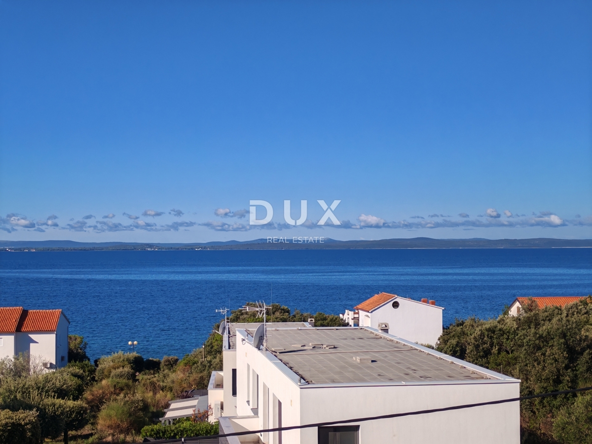 ZADAR, PETRČANE - Casa con 3 ampi appartamenti e una splendida vista sul mare! Punta Skala!