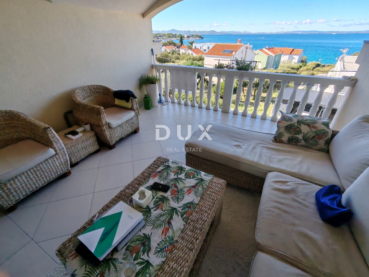 ZADAR, PETRČANE - Casa con 3 ampi appartamenti e una splendida vista sul mare! Punta Skala!