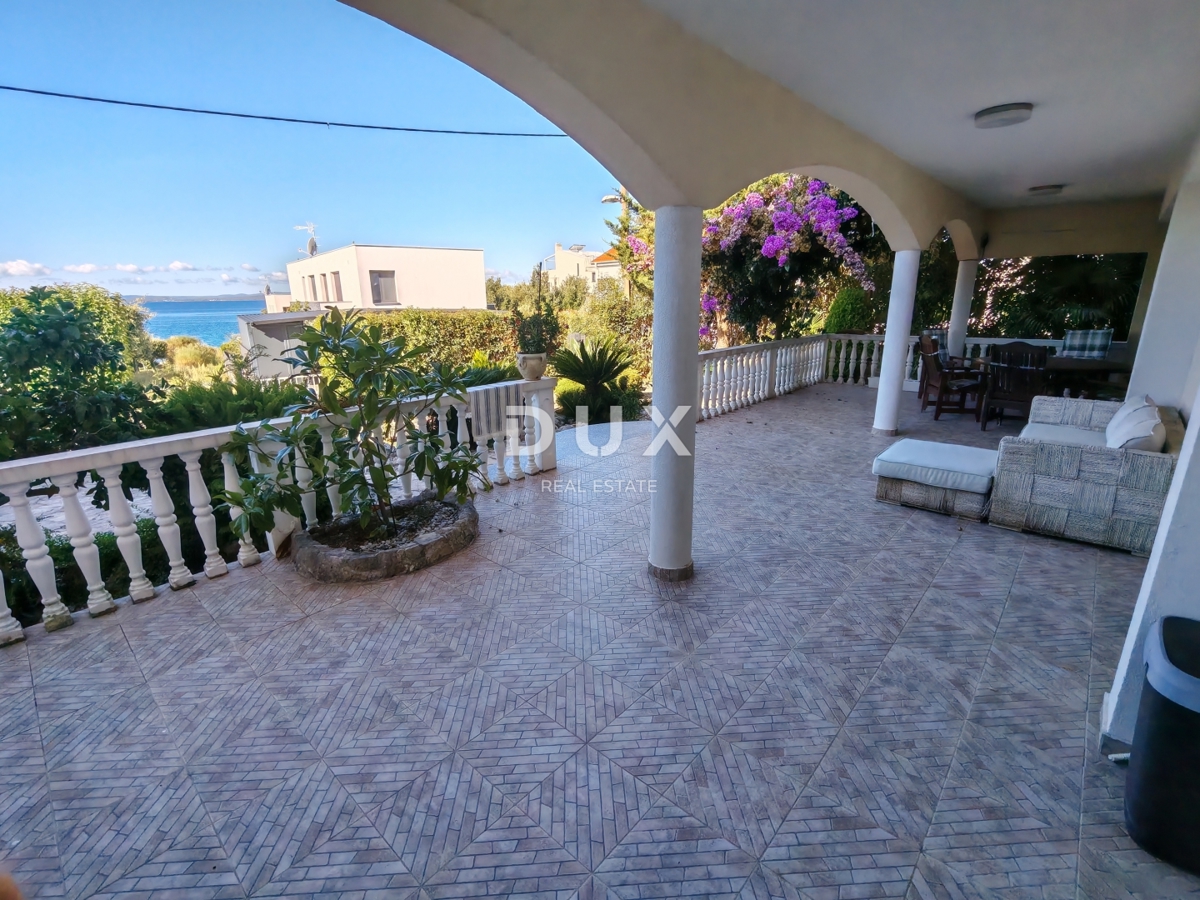 ZADAR, PETRČANE - Casa con 3 ampi appartamenti e una splendida vista sul mare! Punta Skala!
