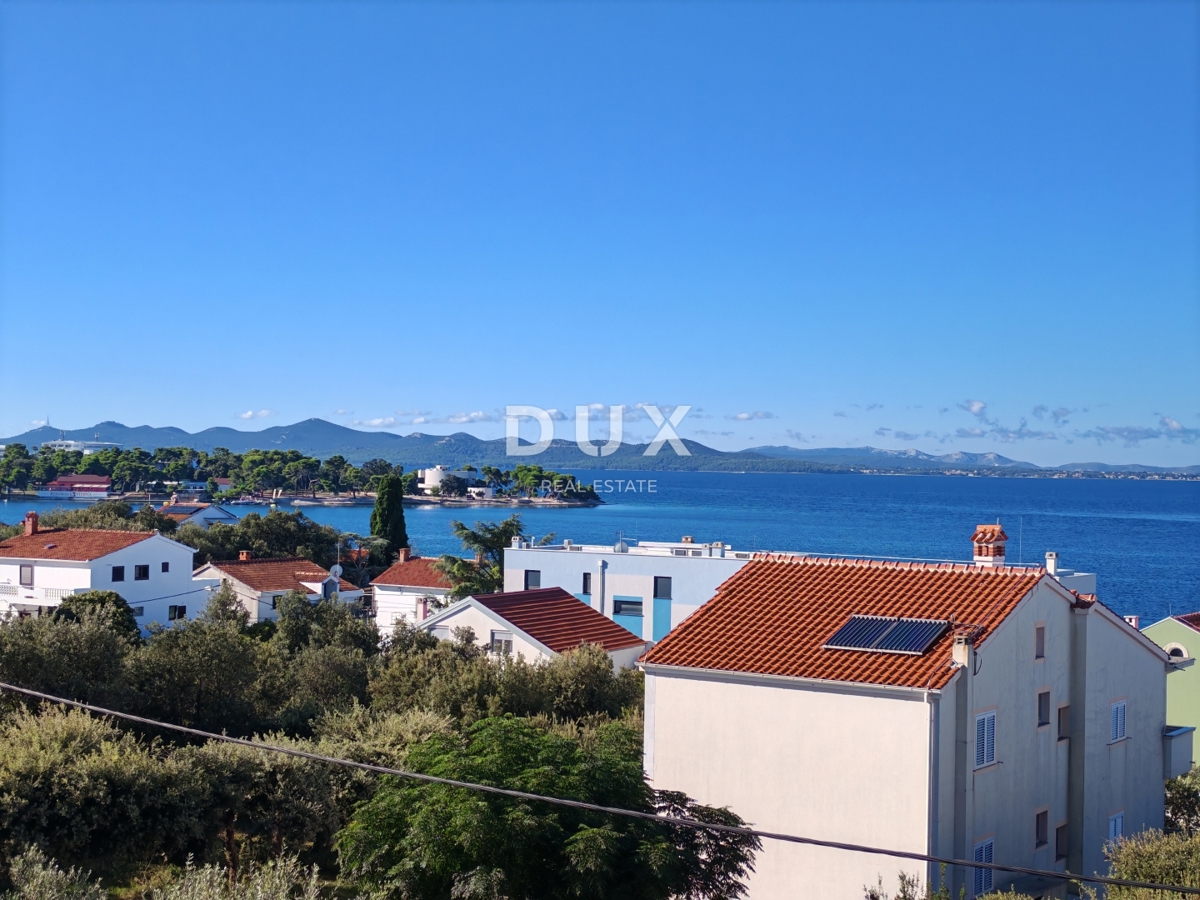 ZADAR, PETRČANE - Casa con 3 ampi appartamenti e una splendida vista sul mare! Punta Skala!