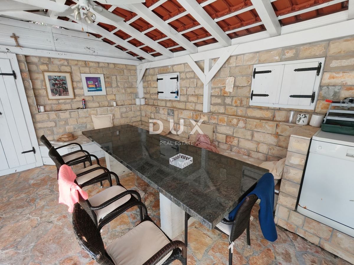 ZADAR, PETRČANE - Casa con 3 ampi appartamenti e una splendida vista sul mare! Punta Skala!