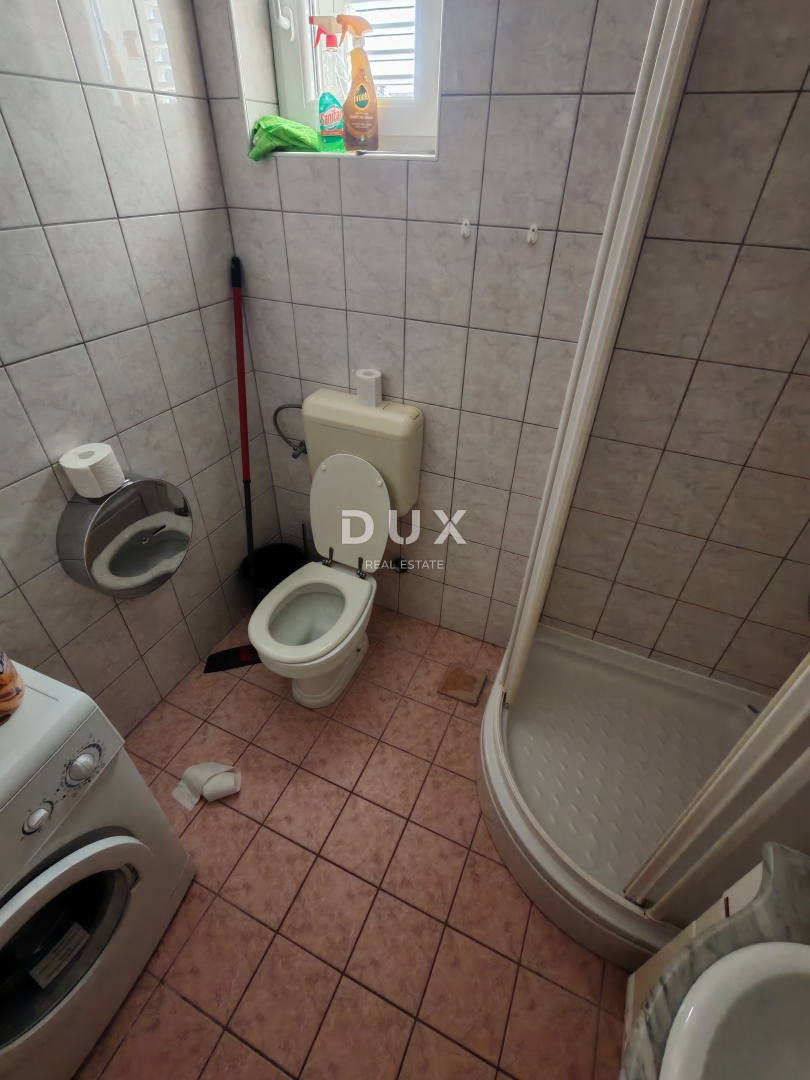 ZADAR, PETRČANE - Casa con 3 ampi appartamenti e una splendida vista sul mare! Punta Skala!