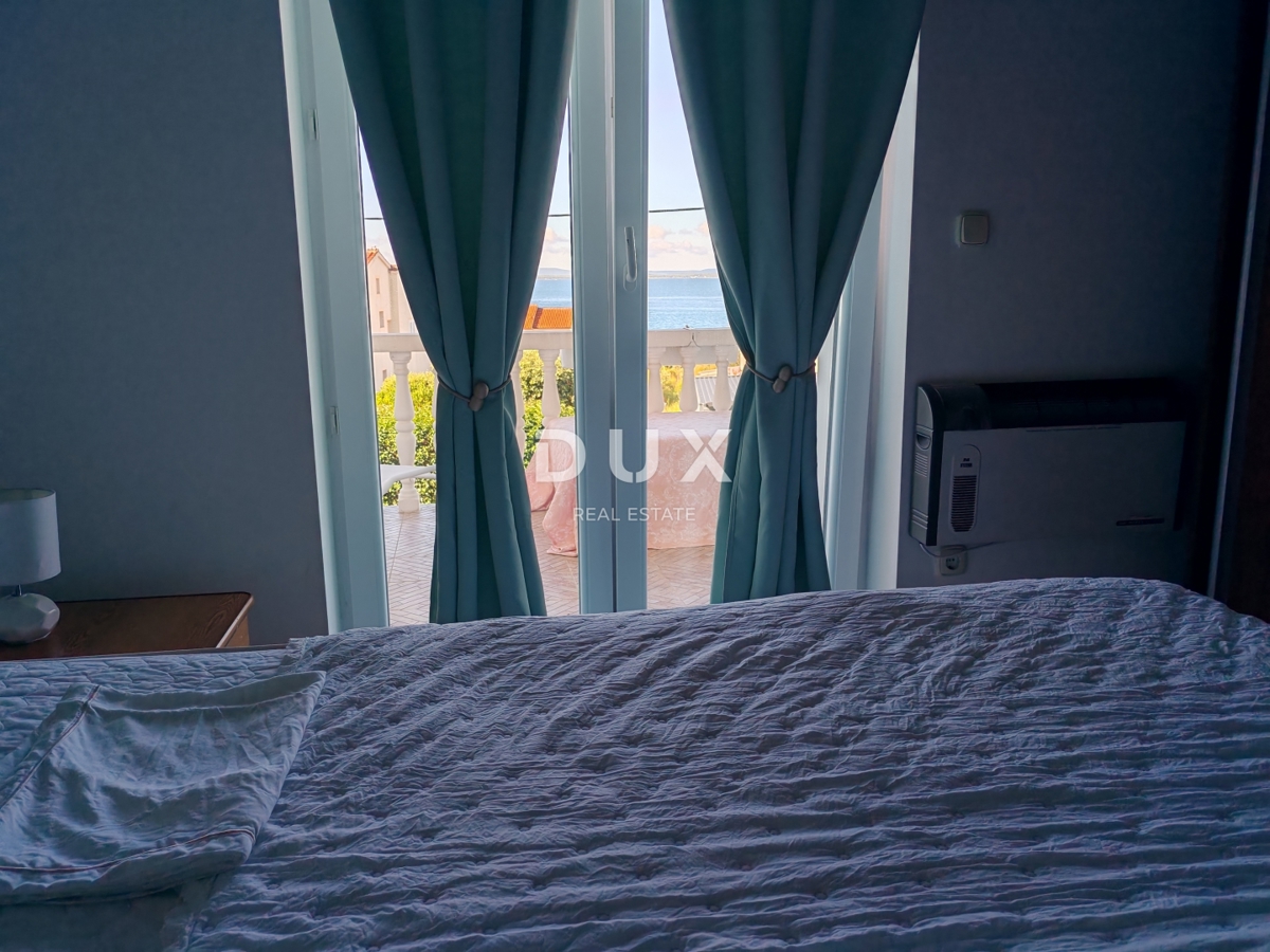 ZADAR, PETRČANE - Casa con 3 ampi appartamenti e una splendida vista sul mare! Punta Skala!