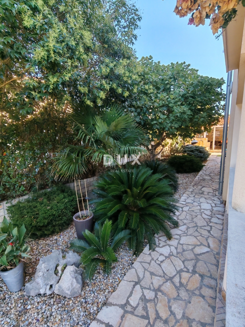 ZADAR, PETRČANE - Casa con 3 ampi appartamenti e una splendida vista sul mare! Punta Skala!