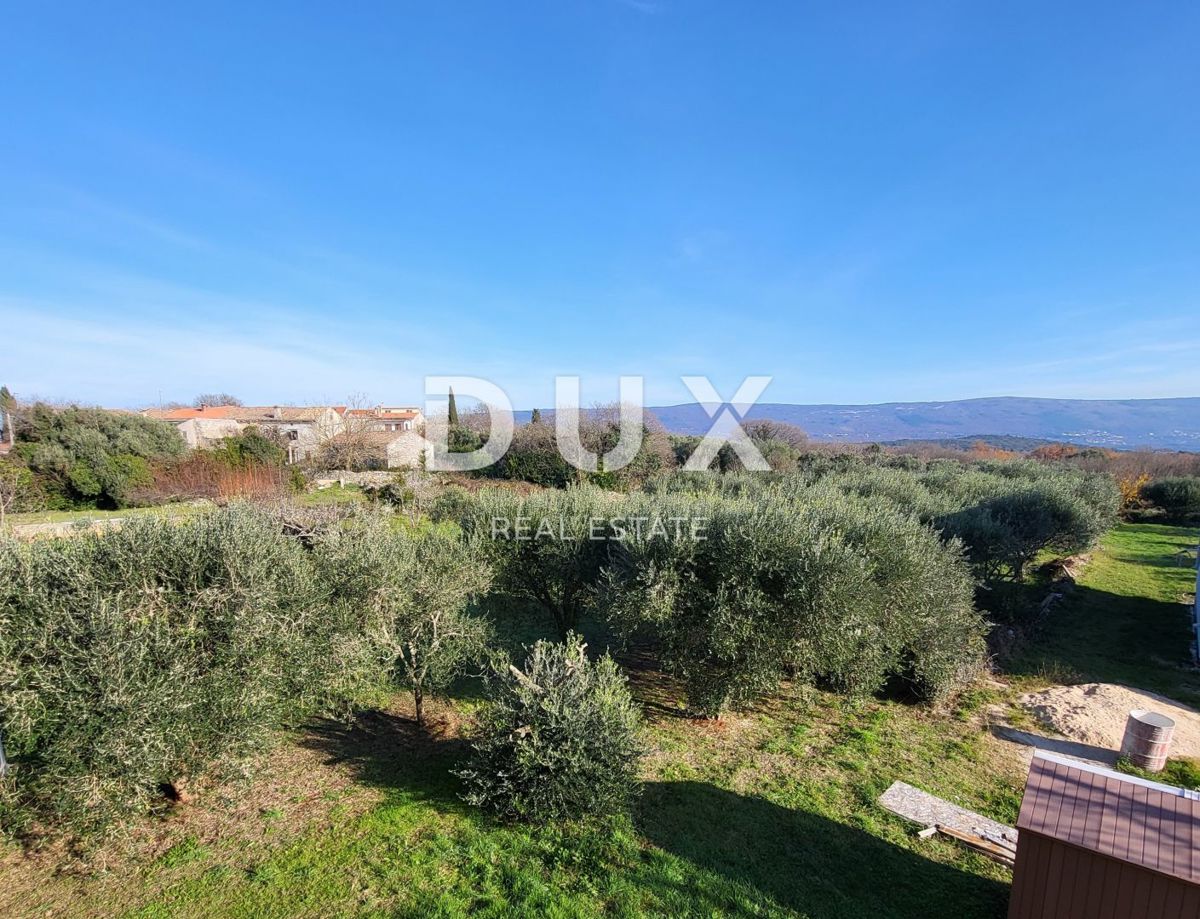 ISTRIA, MARČANA - Casa con 2 appartamenti e piscina su un ampio giardino