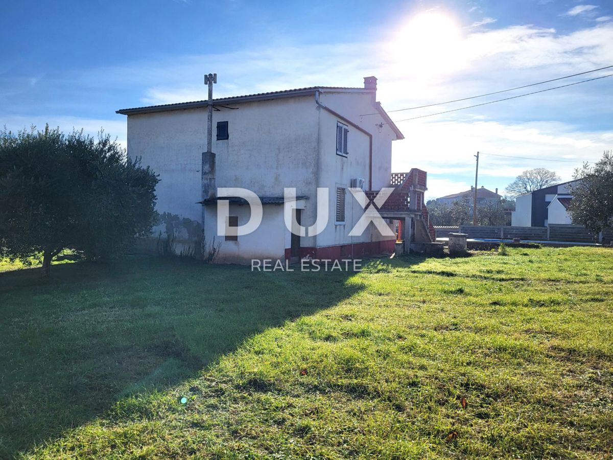 ISTRIA, MARČANA - Casa con 2 appartamenti e piscina su un ampio giardino