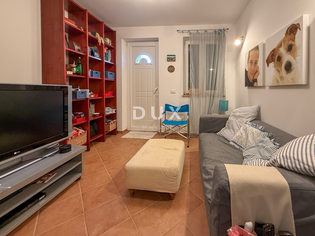 ISTRIA, BANJOLE (Volme) - Solo nella nostra offerta c'è una villa familiare con garage e tre appartamenti!