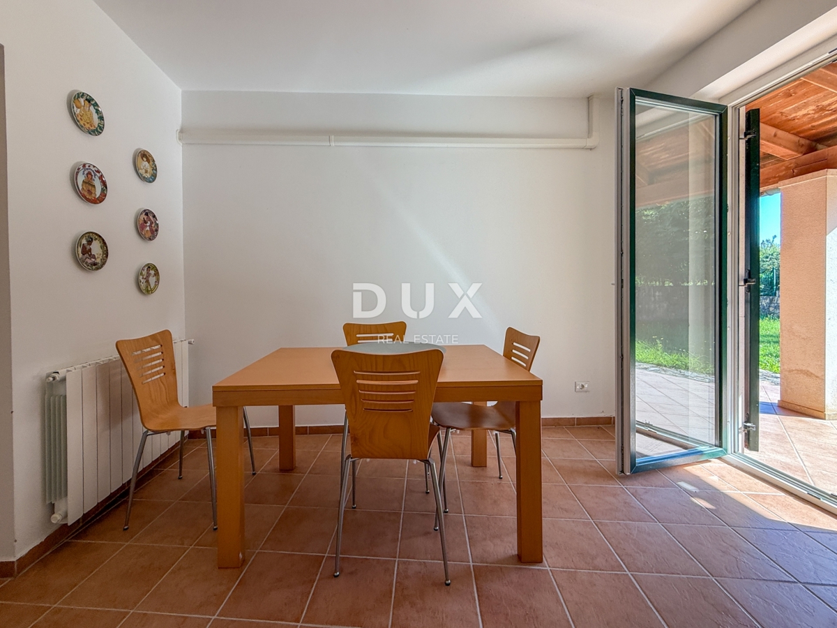 ISTRIA, BANJOLE (Volme) - Solo nella nostra offerta c'è una villa familiare con garage e tre appartamenti!