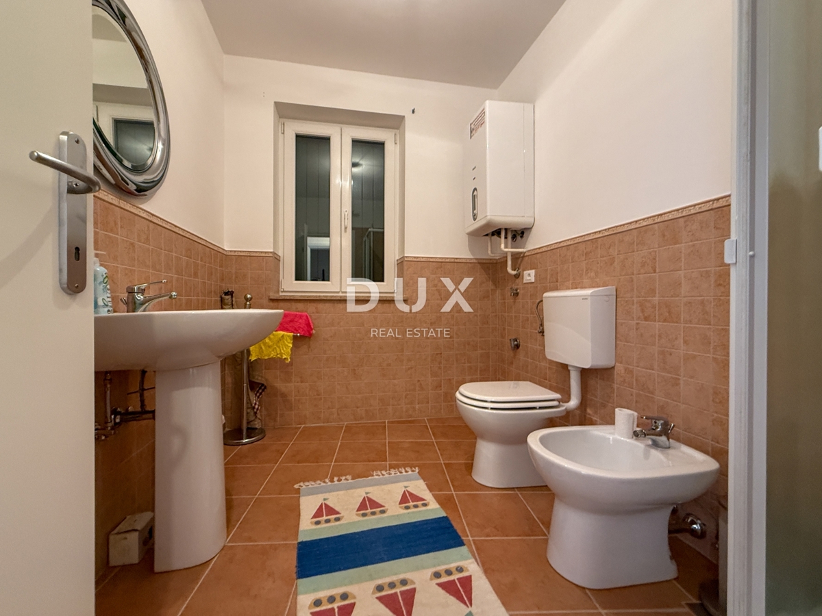 ISTRIA, BANJOLE (Volme) - Solo nella nostra offerta c'è una villa familiare con garage e tre appartamenti!