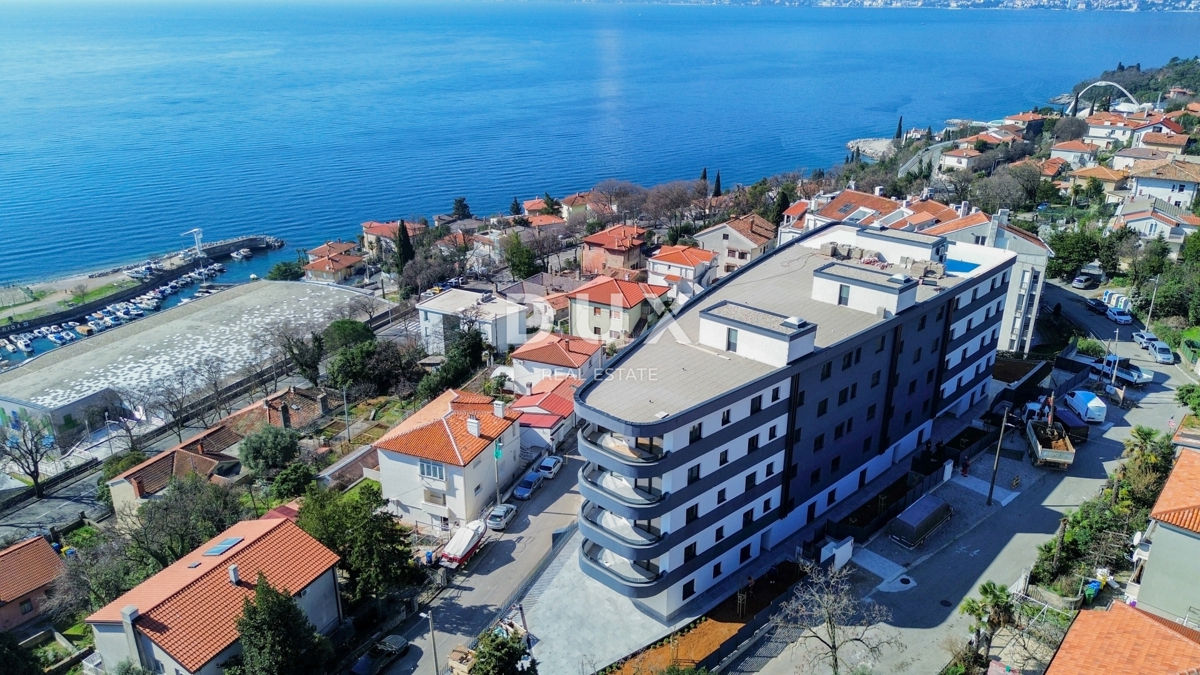 RIJEKA, KANTRIDA - Appartamento di 82 m2 in un lussuoso edificio di nuova costruzione a soli 250 metri dal mare con garage e vista panoramica sul mare
