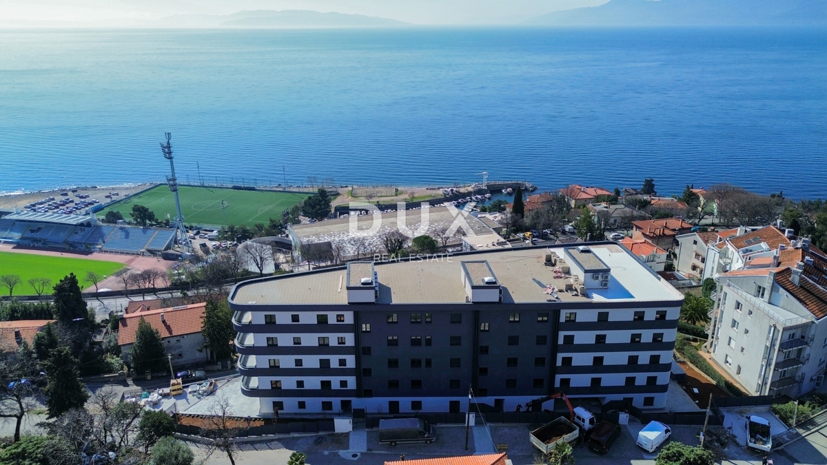 RIJEKA, KANTRIDA - Appartamento di 82 m2 in un lussuoso edificio di nuova costruzione a soli 250 metri dal mare con garage e vista panoramica sul mare