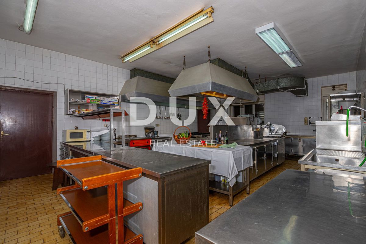 CRIKVENICA - edificio residenziale commerciale in una posizione privilegiata