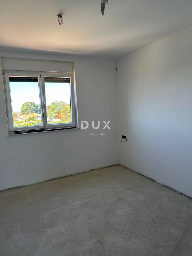 ISTRIA, PARENZO - Appartamento in un nuovo edificio con vista mare