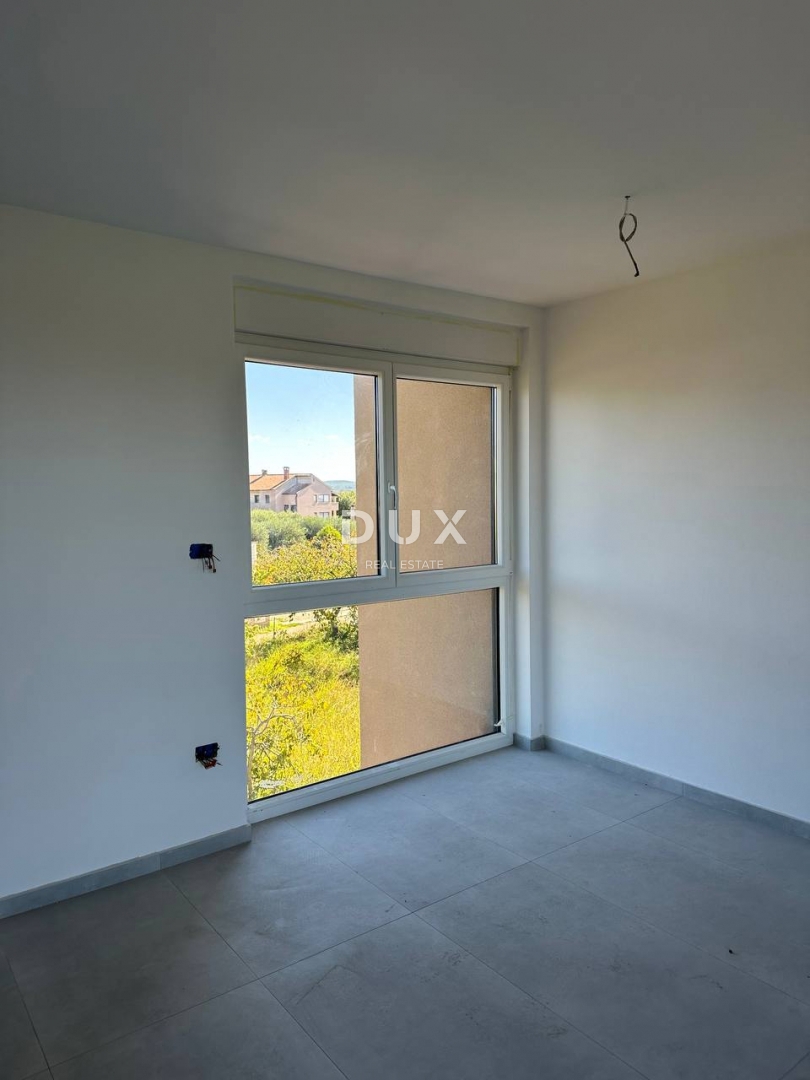 ISTRIA, PARENZO - Appartamento in un nuovo edificio con vista mare