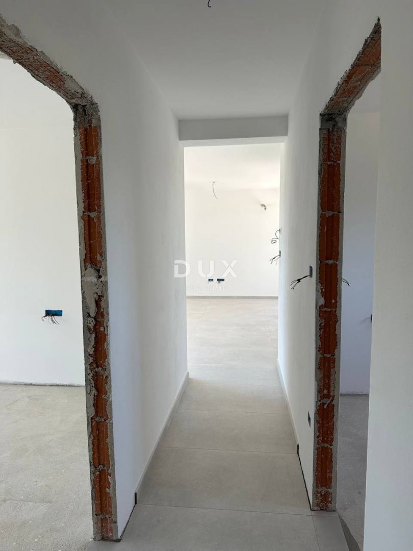 ISTRIA, PARENZO - Appartamento in un nuovo edificio con vista mare