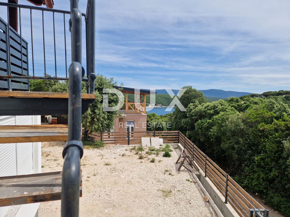 ISTRIA, KRNICA - Casa indipendente a 200 metri dal mare