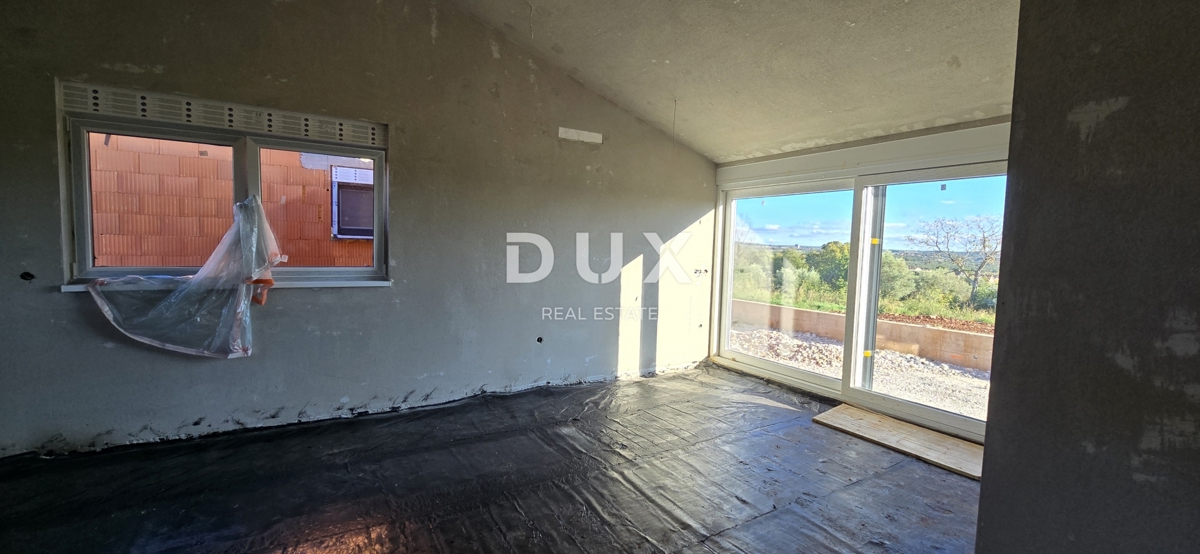 ISTRIA, PARENZO - Calda casa a un piano in un ambiente idilliaco