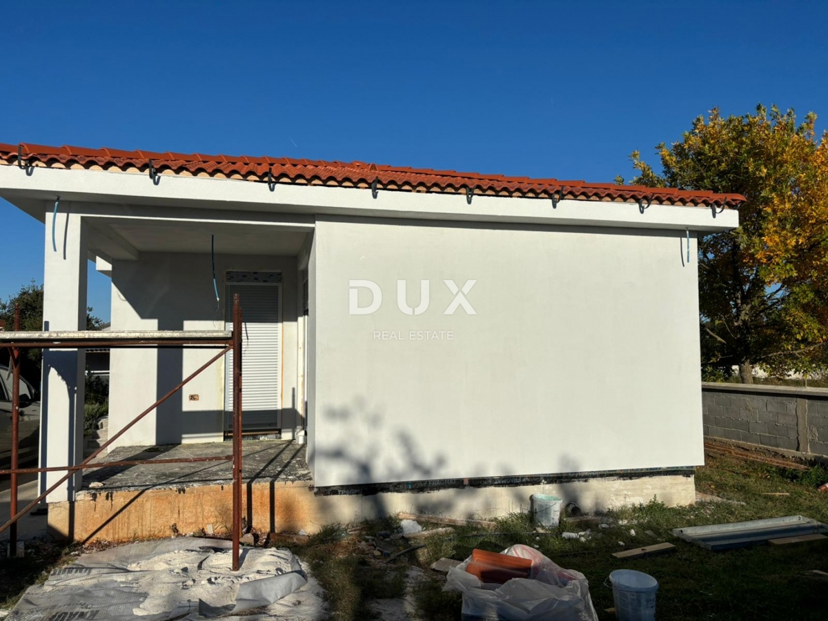 ISTRIA, POLA - Casa unifamiliare prefabbricata - ROH BAU vicino alla città! POSSIBILITÀ DI PERMUTA CON UN APPARTAMENTO!