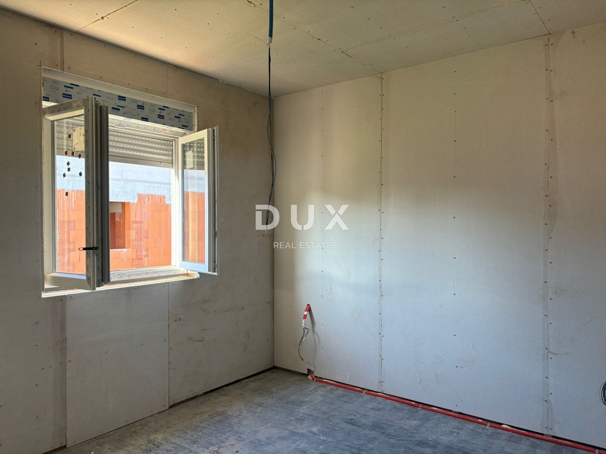 ISTRIA, POLA - Casa unifamiliare prefabbricata - ROH BAU vicino alla città! POSSIBILITÀ DI PERMUTA CON UN APPARTAMENTO!