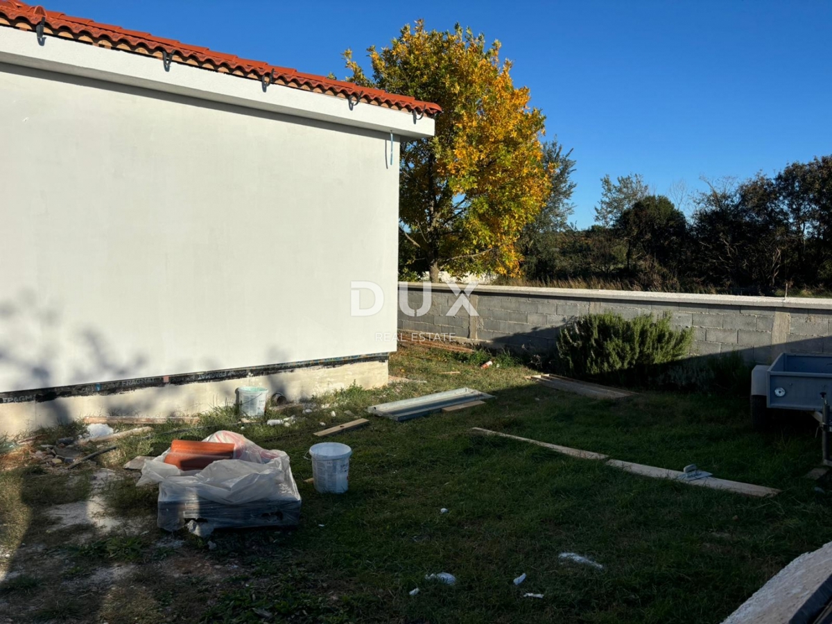 ISTRIA, POLA - Casa unifamiliare prefabbricata - ROH BAU vicino alla città! POSSIBILITÀ DI PERMUTA CON UN APPARTAMENTO!