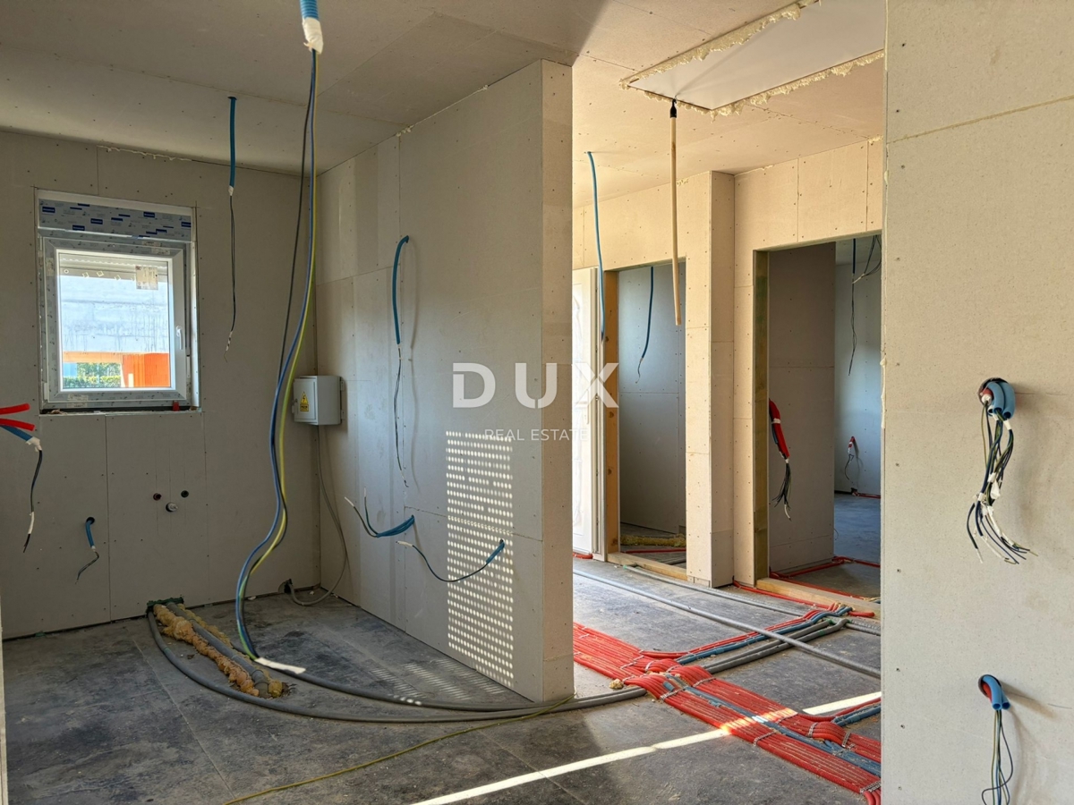 ISTRIA, POLA - Casa unifamiliare prefabbricata - ROH BAU vicino alla città! POSSIBILITÀ DI PERMUTA CON UN APPARTAMENTO!