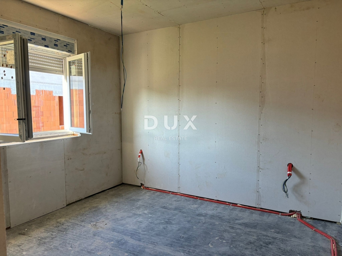 ISTRIA, POLA - Casa unifamiliare prefabbricata - ROH BAU vicino alla città! POSSIBILITÀ DI PERMUTA CON UN APPARTAMENTO!