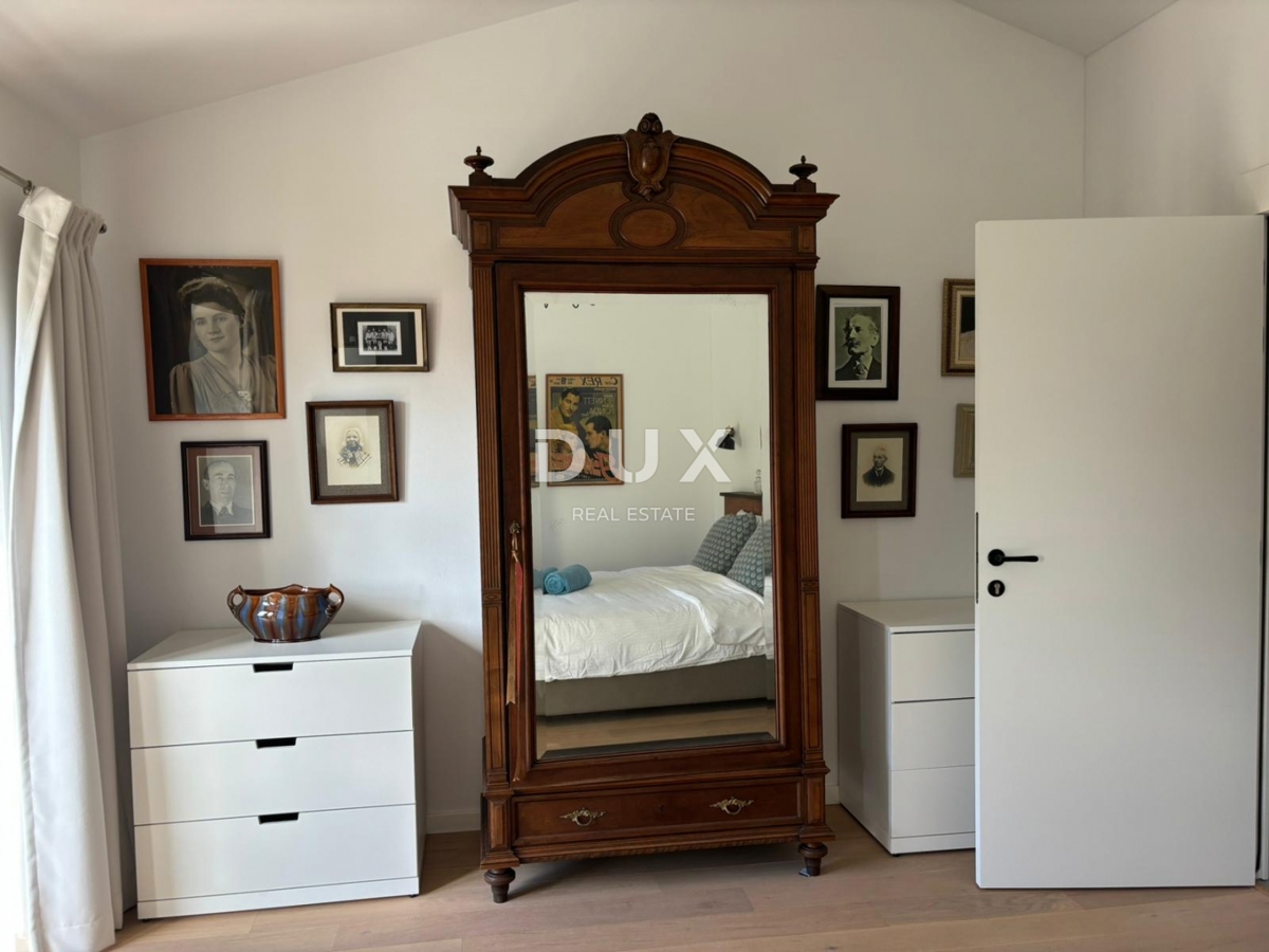 ISTRIA, PARENZO - Due case in stile rustico moderno con garage e un'offerta speciale!