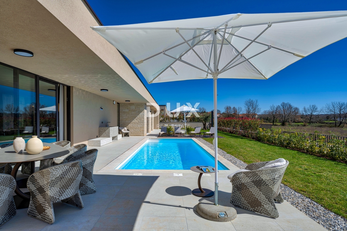 ISTRIA, PARENZO - Casa di lusso con piscina ai margini del villaggio