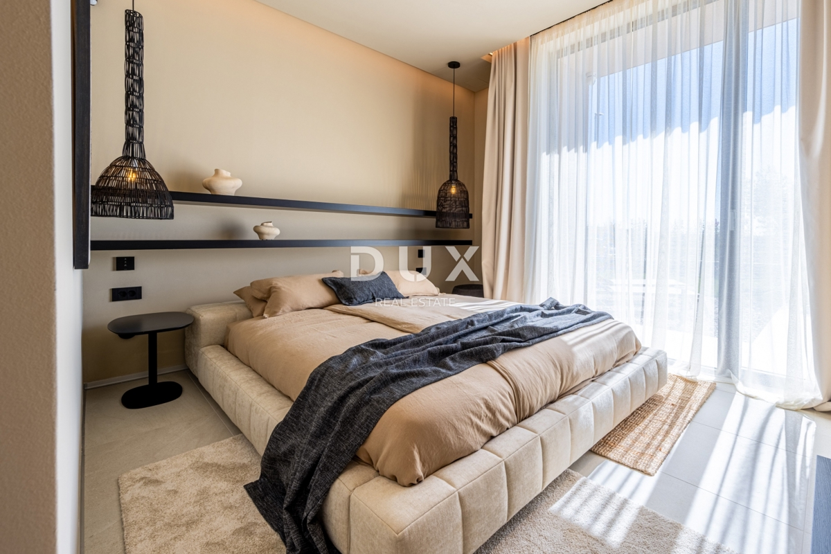 ISTRIA, PARENZO - Casa di lusso con piscina ai margini del villaggio