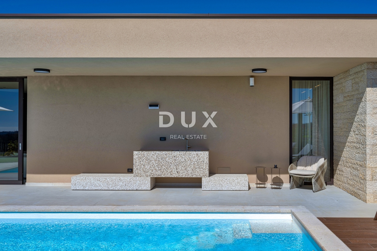 ISTRIA, PARENZO - Casa di lusso con piscina ai margini del villaggio