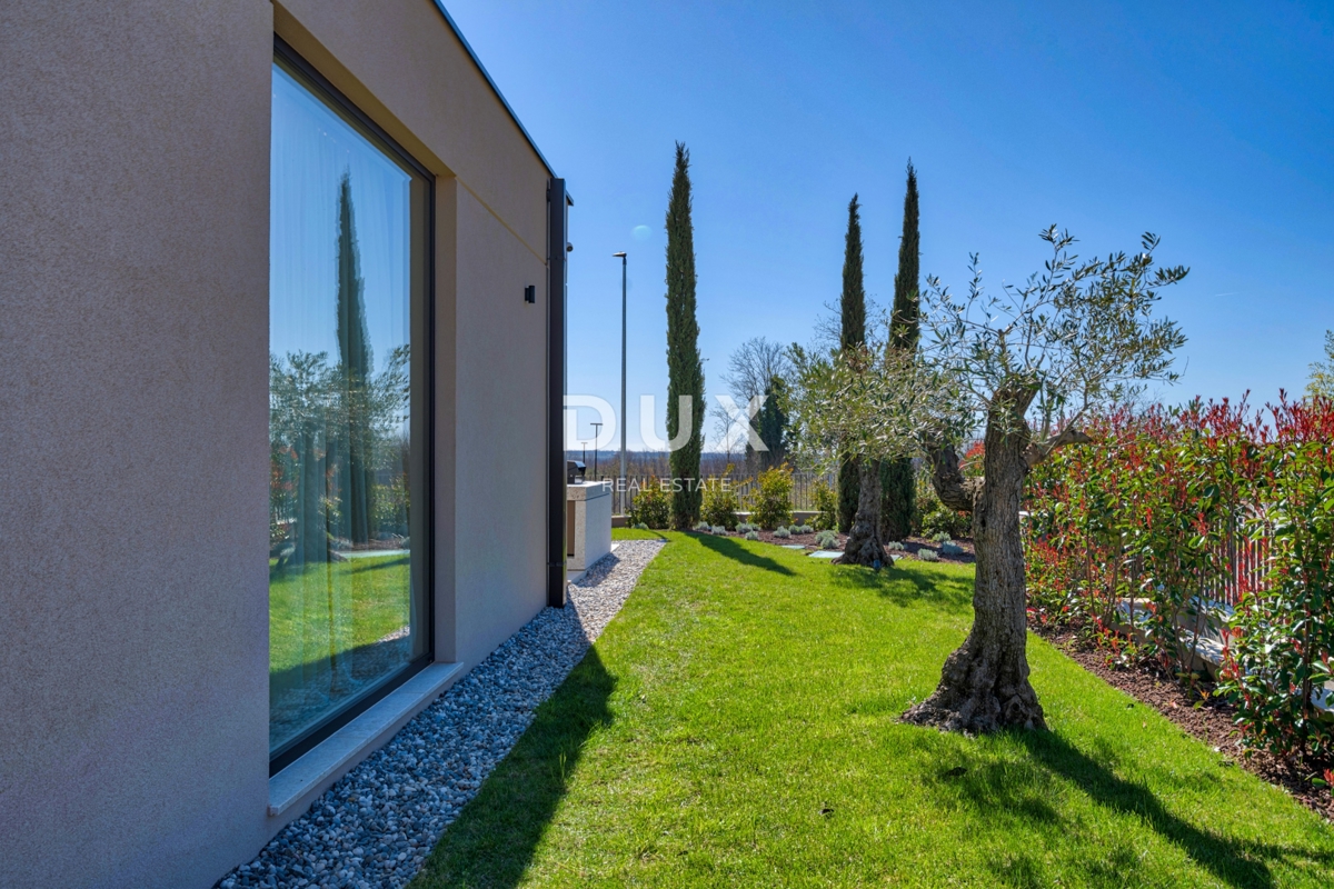 ISTRIA, PARENZO - Casa di lusso con piscina ai margini del villaggio