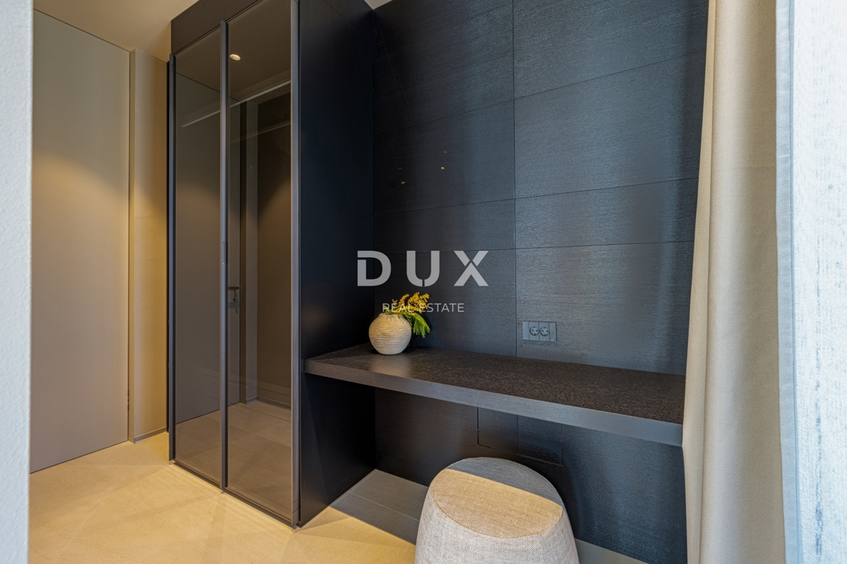 ISTRIA, PARENZO - Casa di lusso con piscina ai margini del villaggio