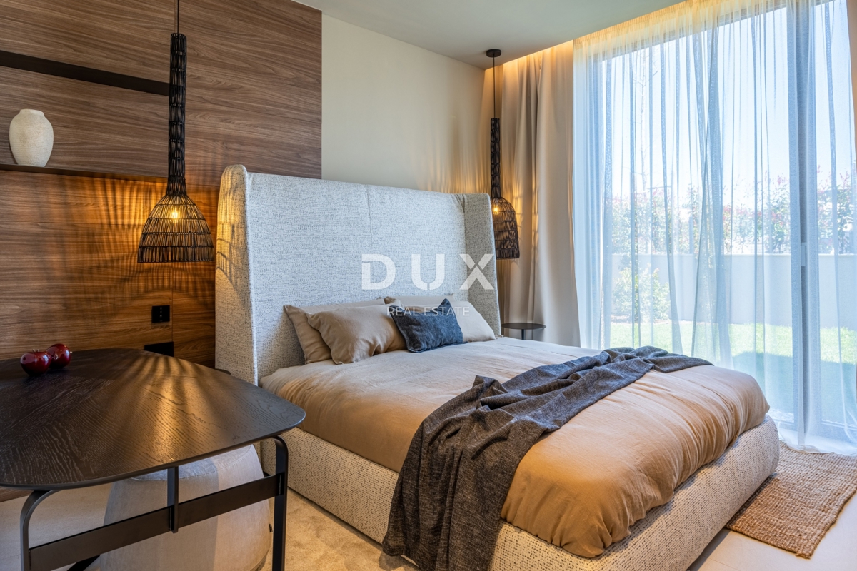 ISTRIA, PARENZO - Casa di lusso con piscina ai margini del villaggio