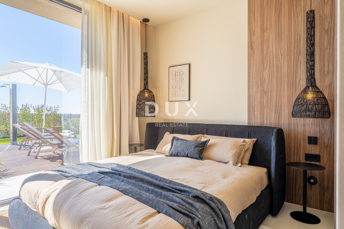 ISTRIA, PARENZO - Casa di lusso con piscina ai margini del villaggio