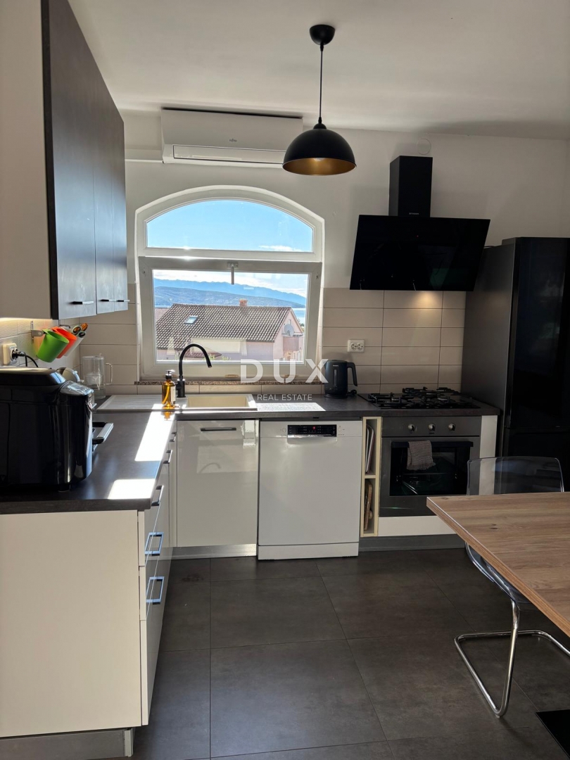 ISOLA DI KRK, CITTÀ DI KRK - Appartamento con 3 camere da letto e vista mare