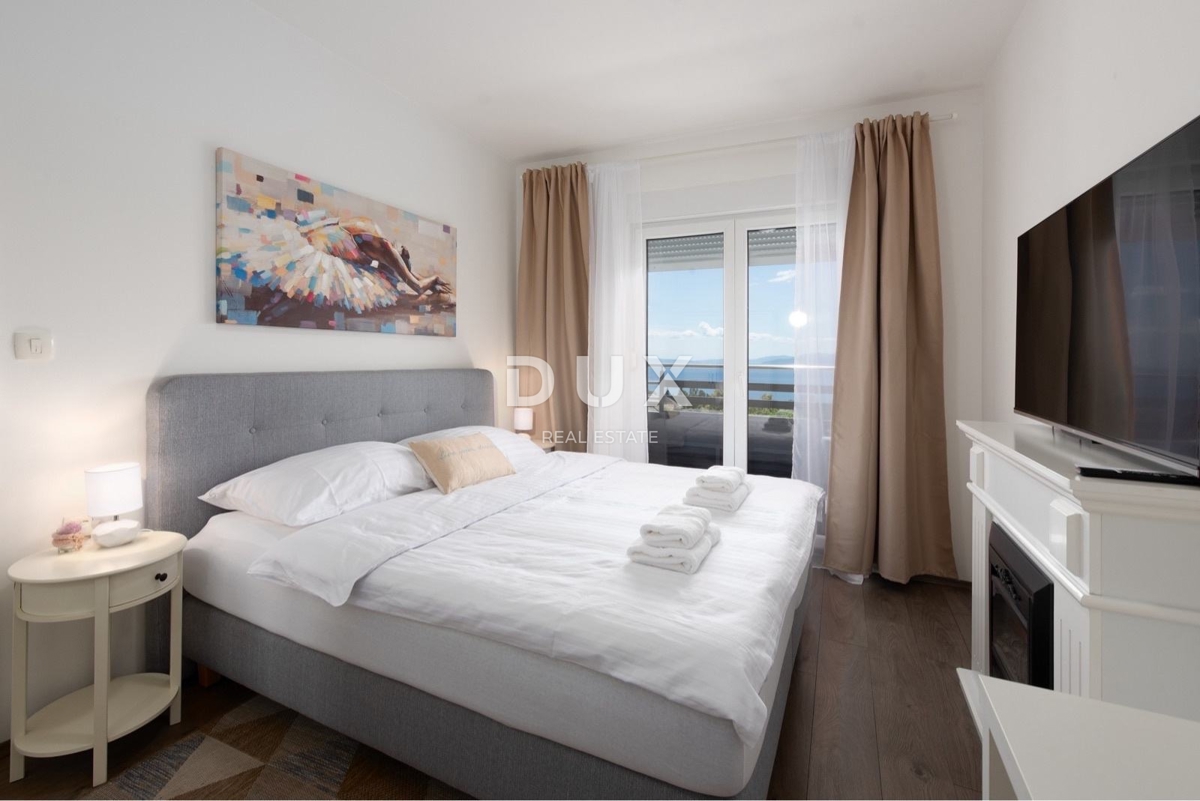 MATULJI - 3 camere da letto + soggiorno, VISTA, GIARDINO, 2 posti auto, 3 bagni!