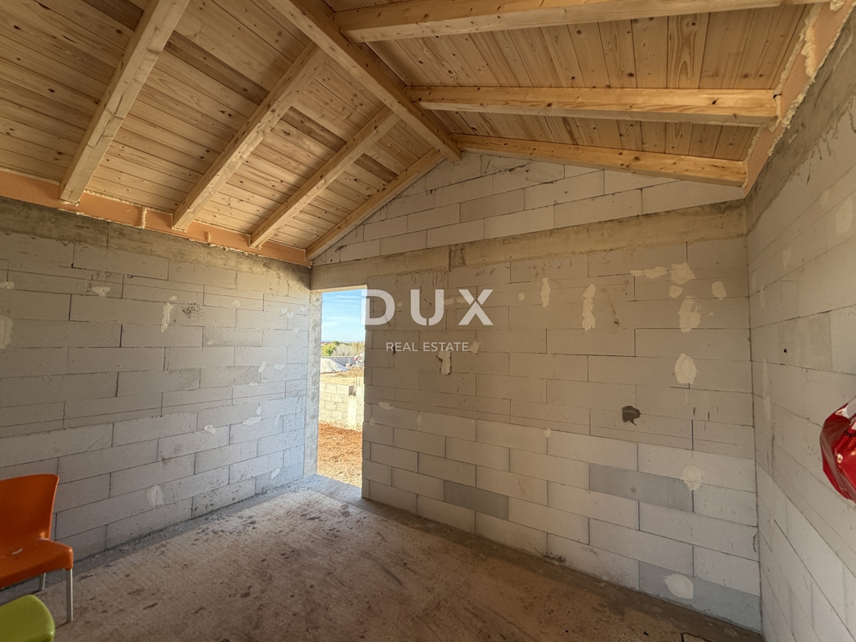 ZEMUNIK GORNJI - Terreno edificabile con permesso di costruire!