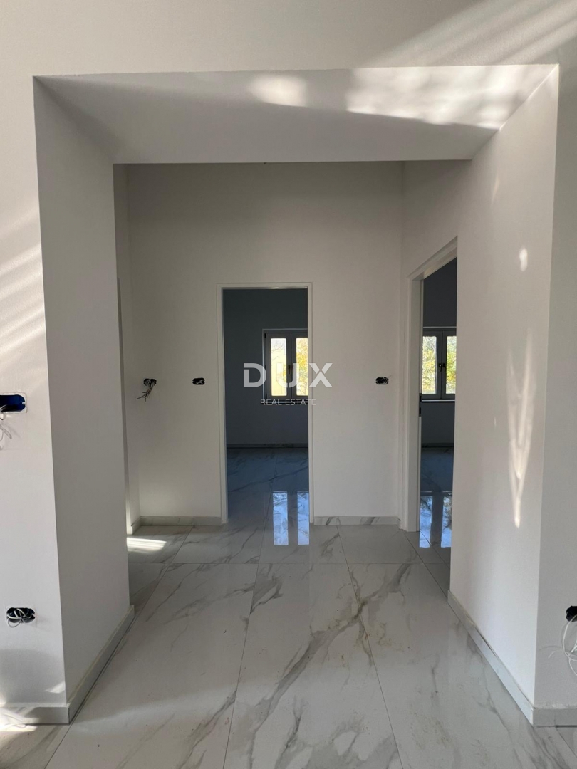 ISTRIA, PARENZO - Spazioso appartamento ristrutturato con giardino!