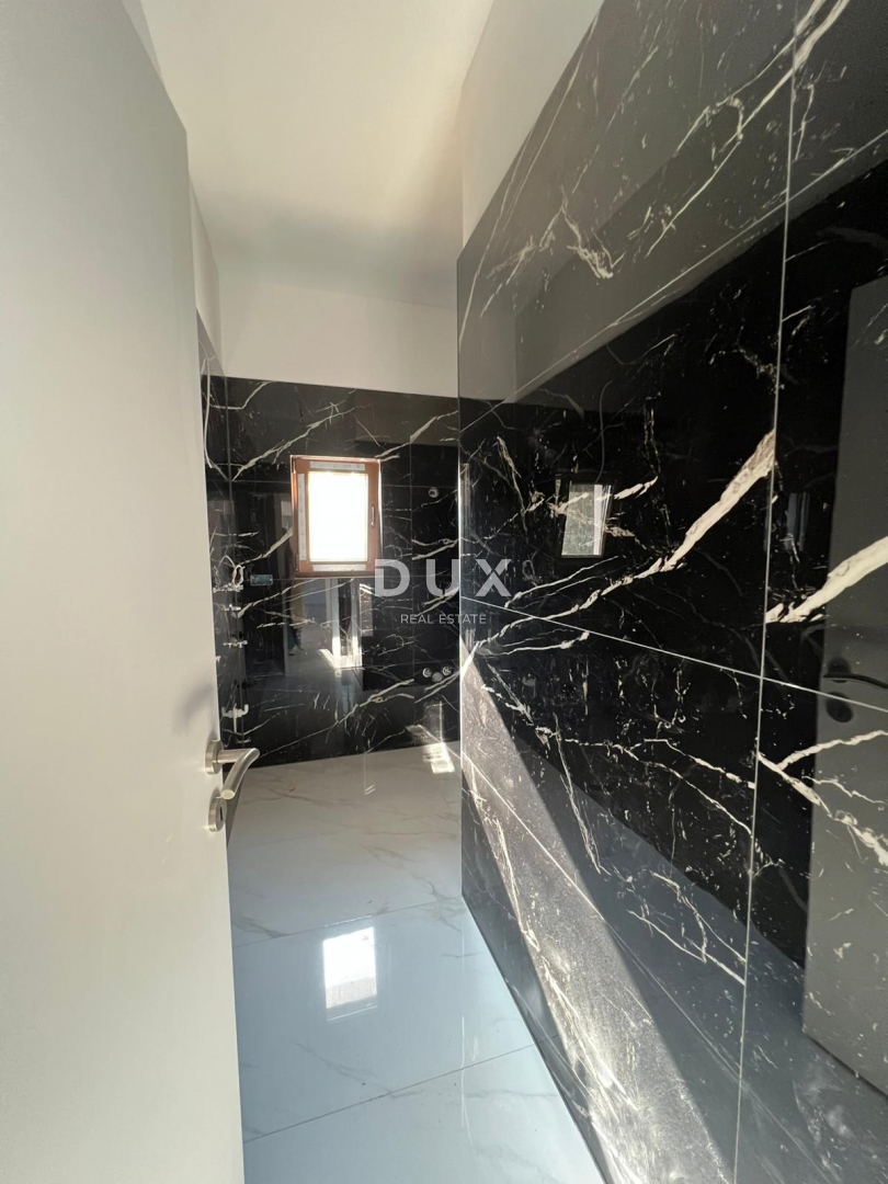 ISTRIA, PARENZO - Spazioso appartamento ristrutturato con giardino!