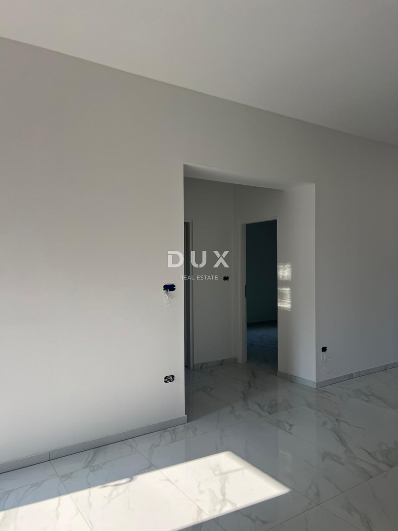 ISTRIA, PARENZO - Spazioso appartamento ristrutturato con giardino!