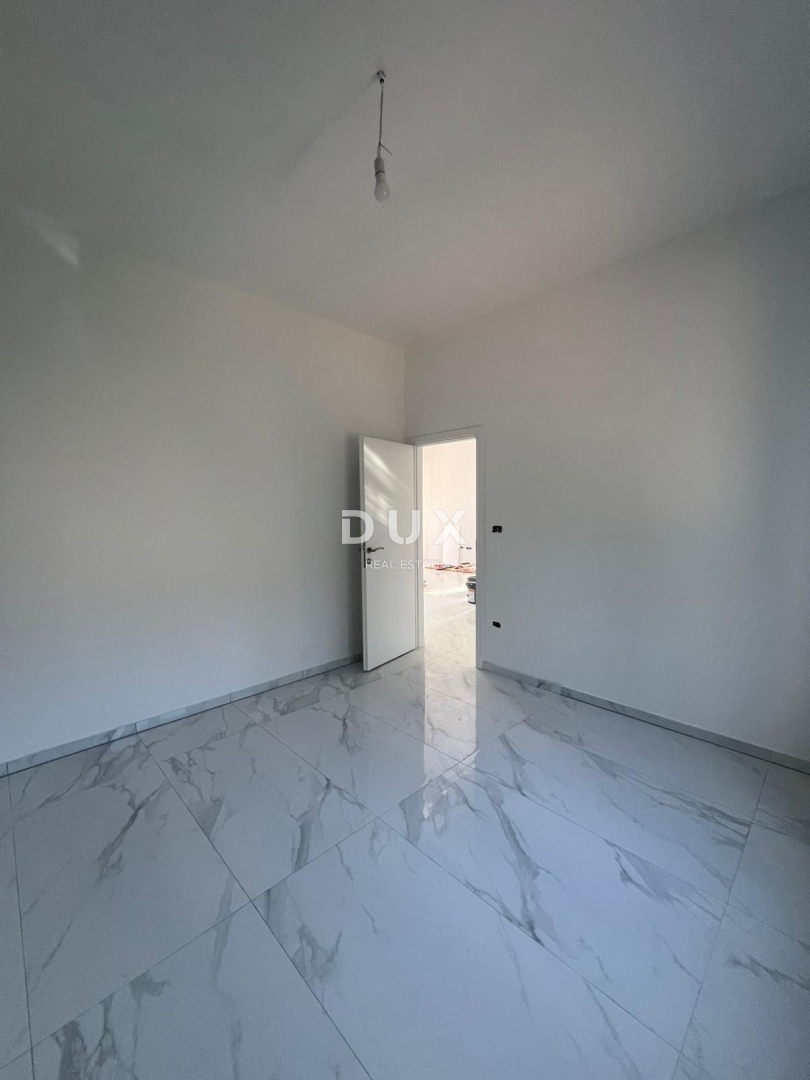 ISTRIA, PARENZO - Spazioso appartamento ristrutturato con giardino!