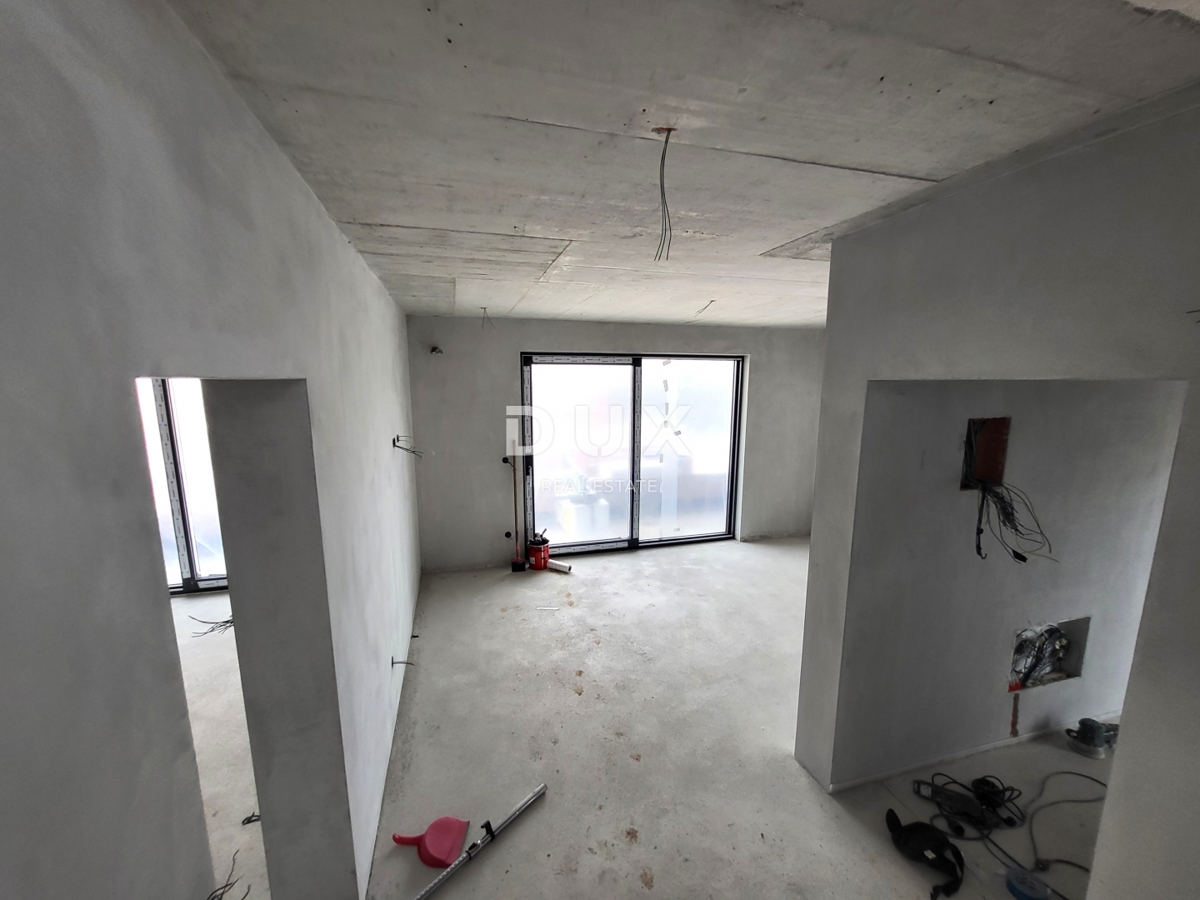 ISTRIA, MEDULIN - Casa con piscina, terrazza sul tetto e vista mare