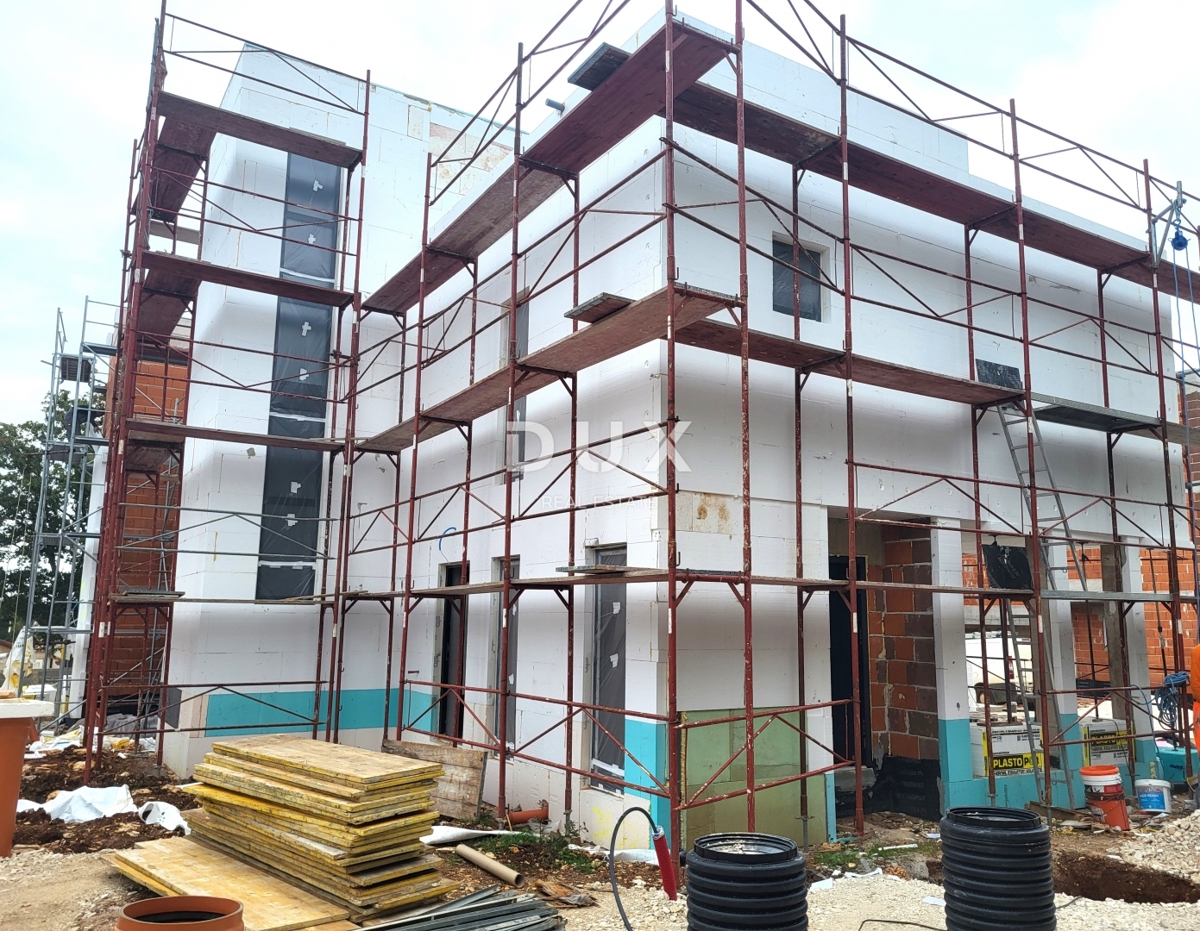 ISTRIA, MEDULIN - Casa con piscina, terrazza sul tetto e vista mare