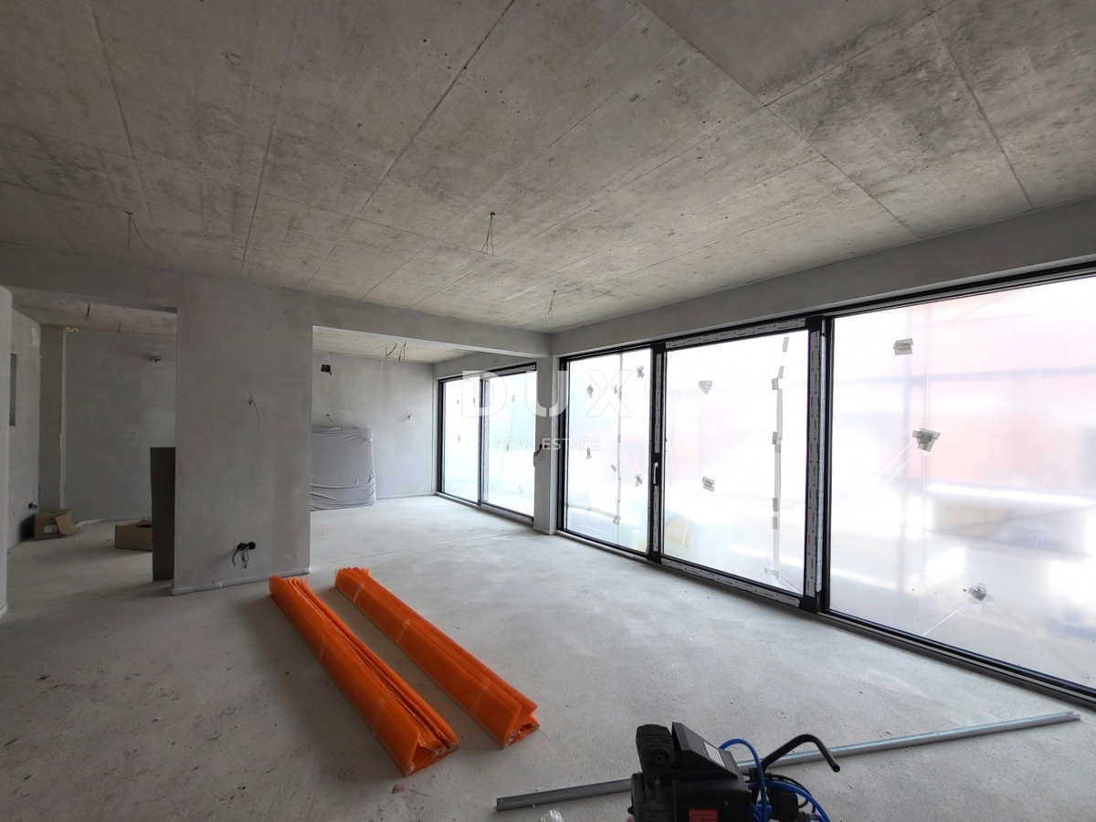 ISTRIA, MEDULIN - Casa con piscina, terrazza sul tetto e vista mare