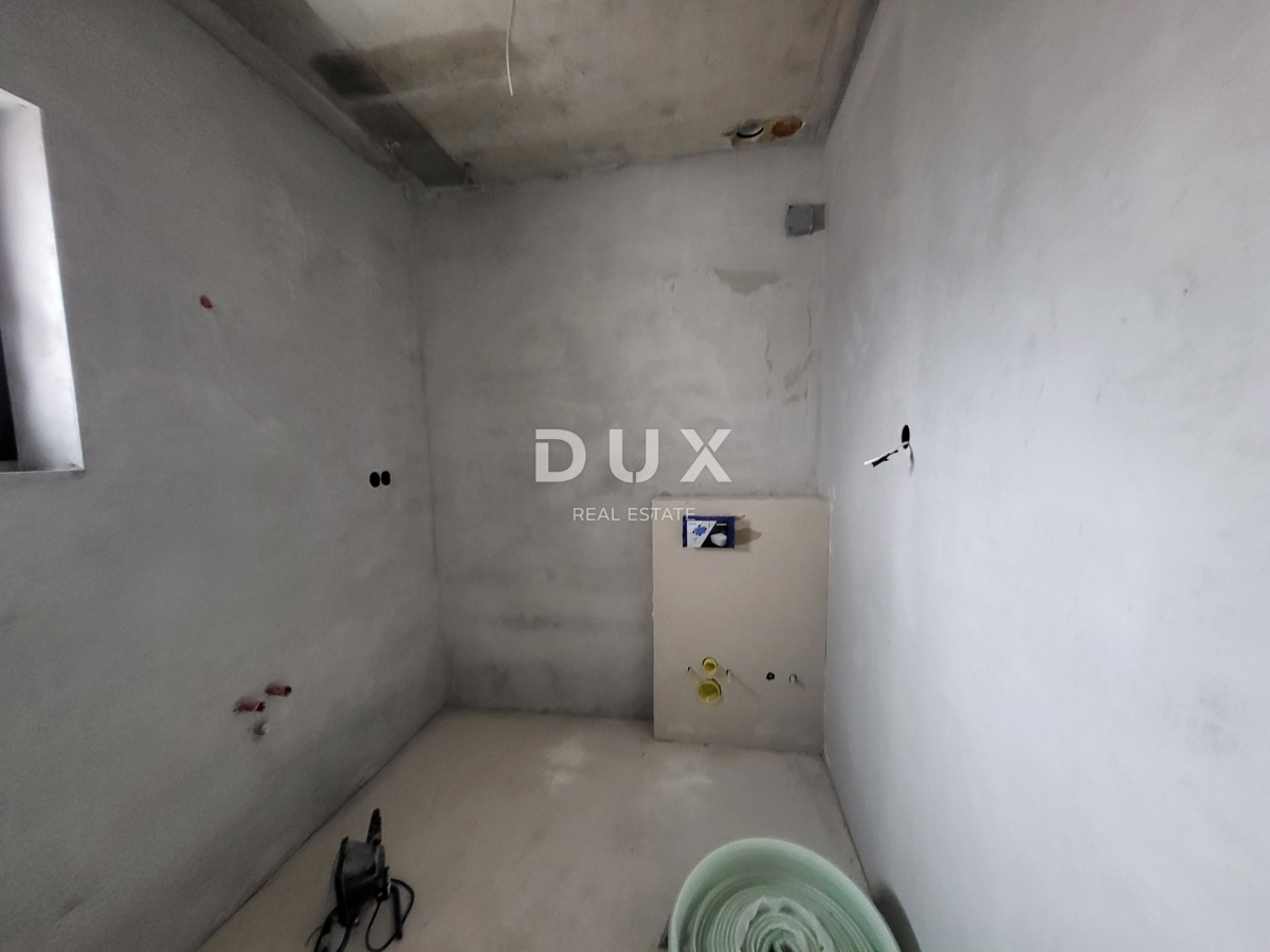 ISTRIA, MEDULIN - Casa con piscina, terrazza sul tetto e vista mare