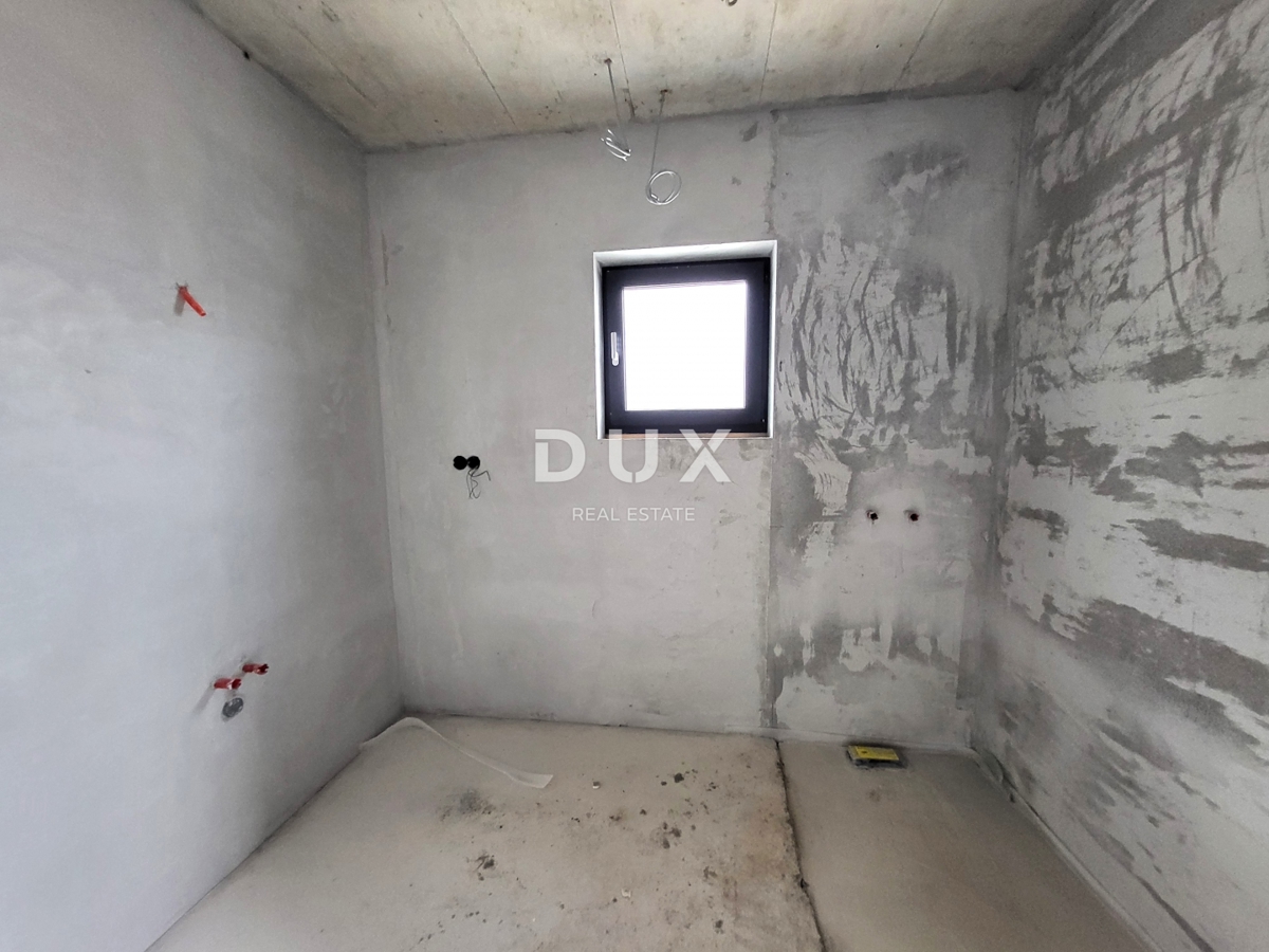 ISTRIA, MEDULIN - Casa con piscina, terrazza sul tetto e vista mare