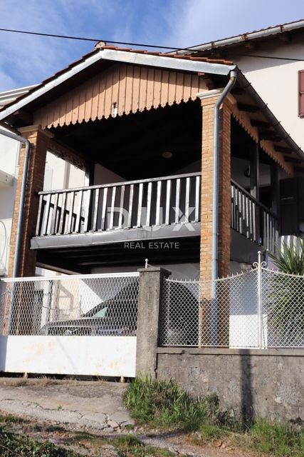 OPATIJA, POBRI - Villa del 1886 con oggetti d'antiquariato in pietra