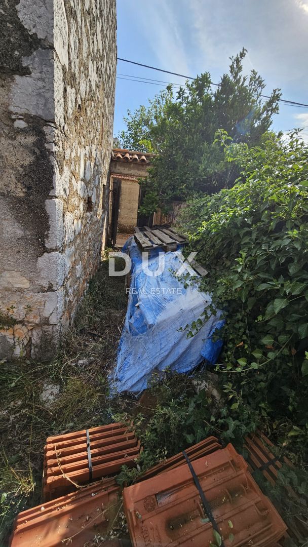 UGLJAN, LUKORAN - Casa in pietra da ristrutturare