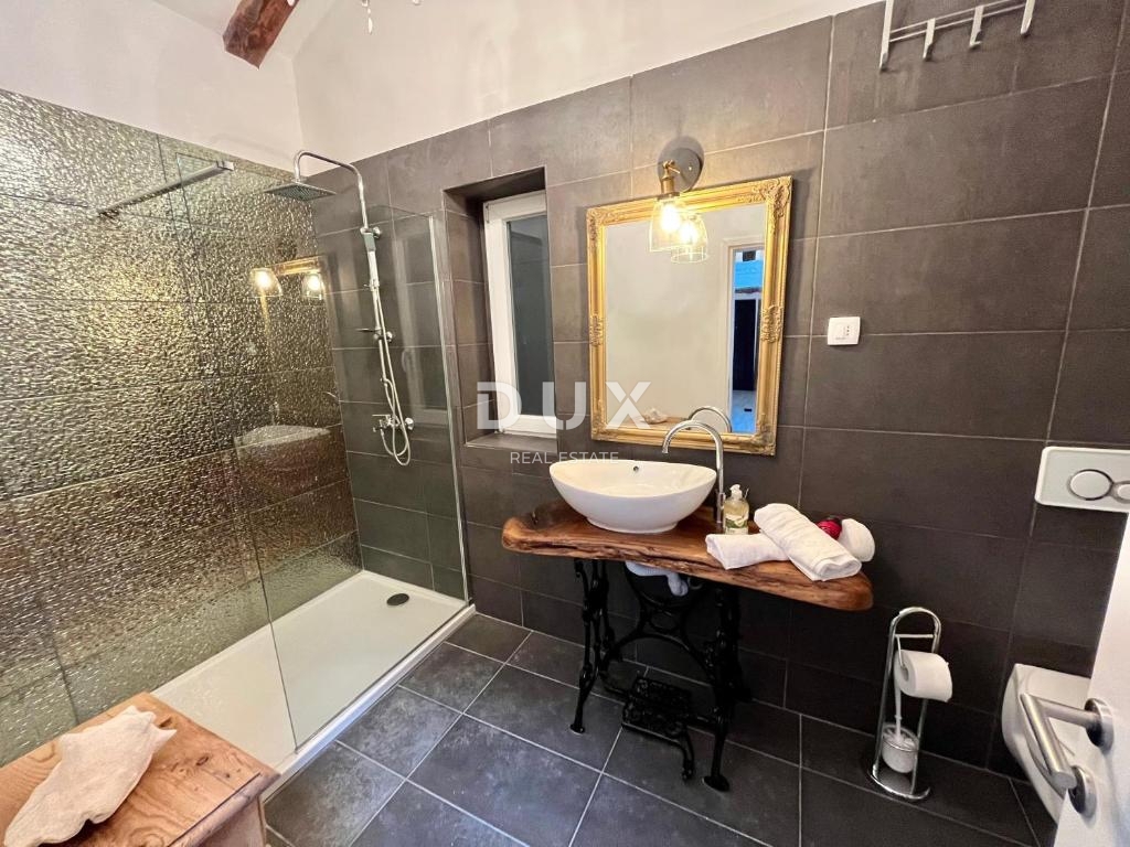 RIJEKA, CENTRO - Appartamento spazioso e modernamente arredato con vista mare in una posizione attraente